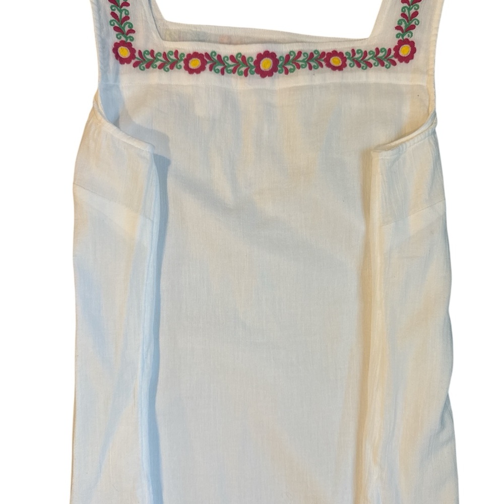 Talbots White Embroidered Floral Tank Top Sleeveless Boho Blouse Size M - Picture 2 of 3